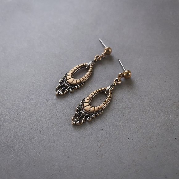 Unbranded Jewelry - Vintage Victorian Style Oval Hoop Art Deco Gold Silver Dainty Drop Earrings
